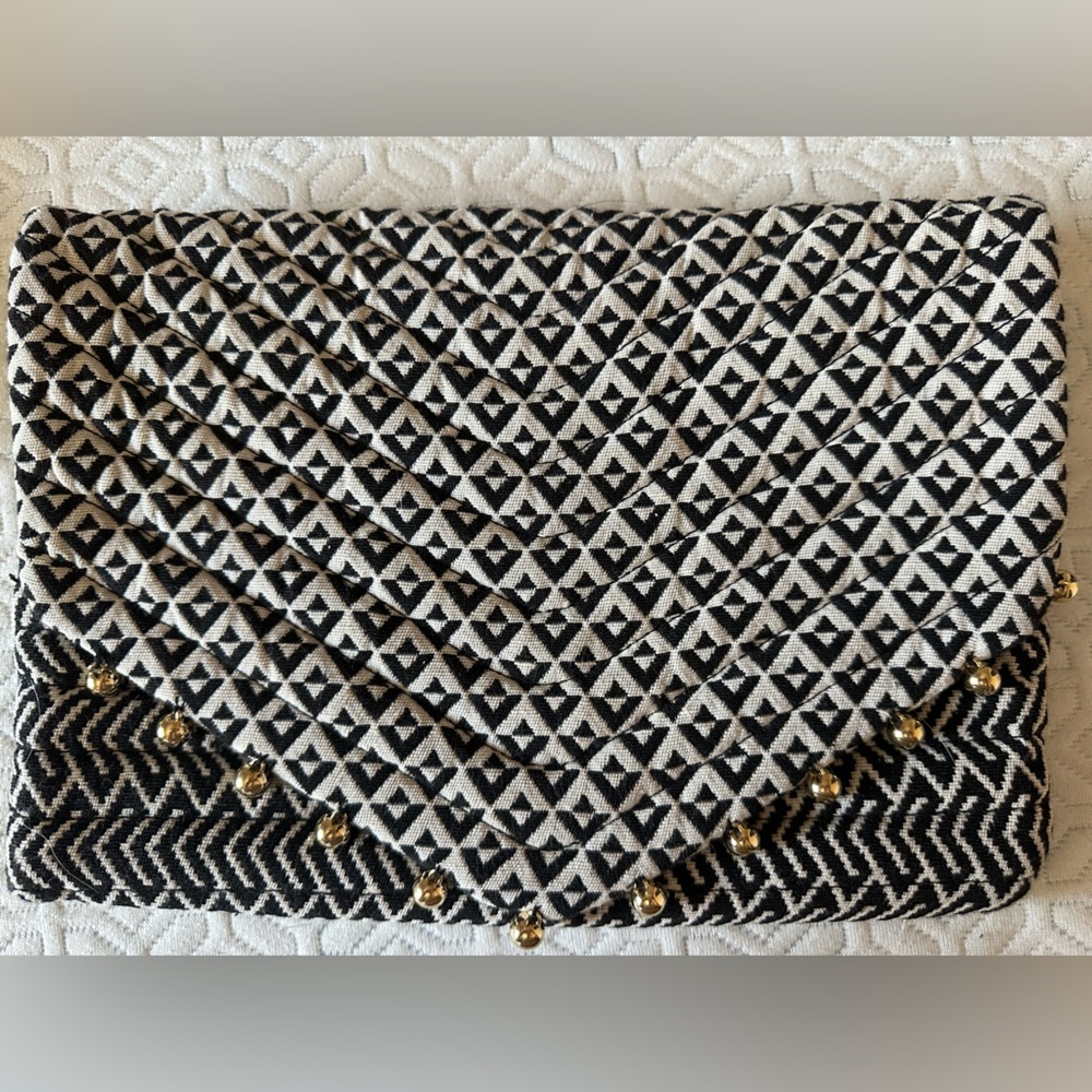 Abercrombie bag with no straps